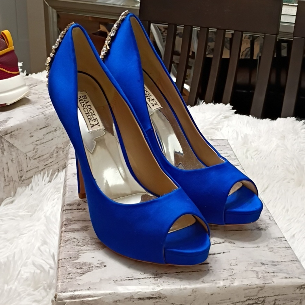 Badgley Mischka Kiarra Saphire Blue Satin Crystal-Back Peep-Toe Heels 9.5M - Picture 4 of 16